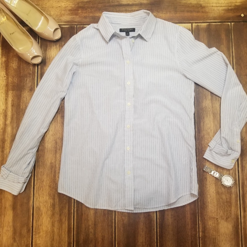 Banana Republic Dillon Classic Shirt Fit Ruffle S